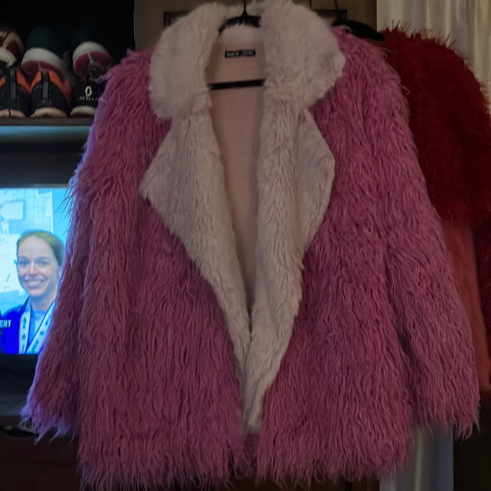 NWOT pink two tone faux fur coat jacket